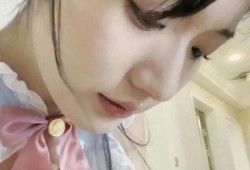 吃瓜女网红图片高清壁纸,揭秘网红吃瓜瞬间高清壁纸背后的故事