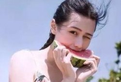 网红吃瓜头像图片女生,揭秘网络红人的时尚潮流与个性魅力